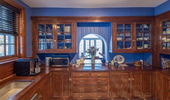 18 Bayside Dr, Belfast, ME 04915