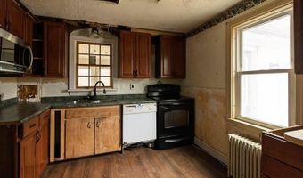 46 Roslyn Ave, Cranston, RI 02910