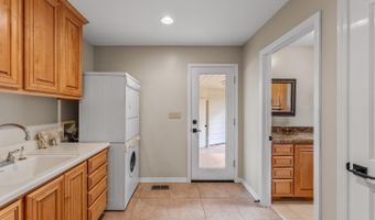 541 Sunset Dr, Angwin, CA 94508