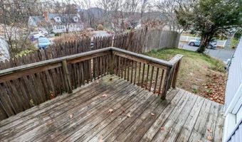 32 Pleasant St, Bethel, CT 06801