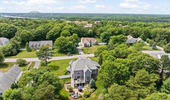 5 Bosuns Ln, Bourne, MA 02532