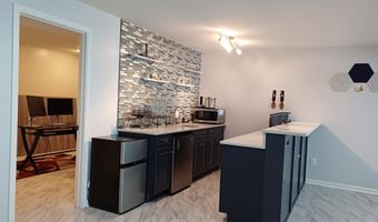 25501 EMERSON OAKS Dr, Aldie, VA 20105