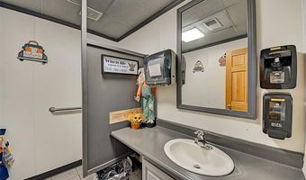 107 N Main Ave, Alburnett, IA 52202