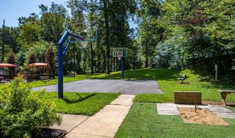 151 Summerwood Dr, Benton, AR 72015
