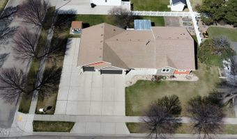 2630 Henry St, Bismarck, ND 58503