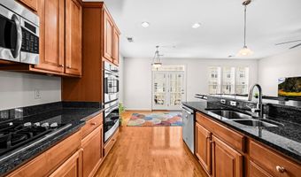 5725 CALLCOTT Way P, Alexandria, VA 22312