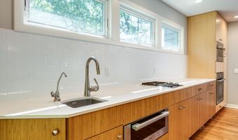 3329 Tally Ho Ln, Madison, WI 53705