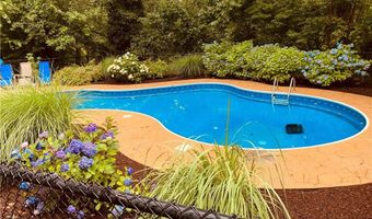 643 Middle Rd, East Greenwich, RI 02818