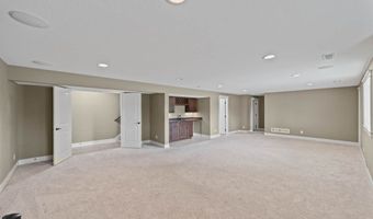 316 34th St SE, Altoona, IA 50009