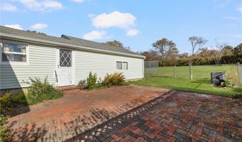 118 Wolcott Ave, Middletown, RI 02842