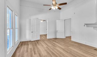 411 S Hutchinson Ave, Adel, GA 31620