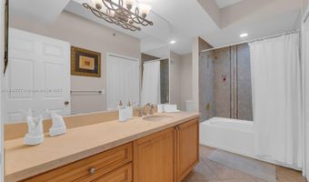 3235 NE 184th St 11103, Aventura, FL 33160