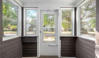 607 11th St SW, Austin, MN 55912