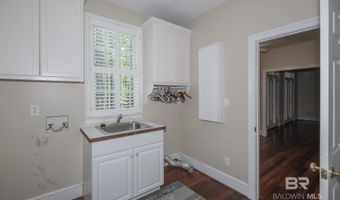 151 Mockingbird Ln, Atmore, AL 36502