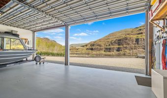 11056 Snake River Rd, Asotin, WA 99402