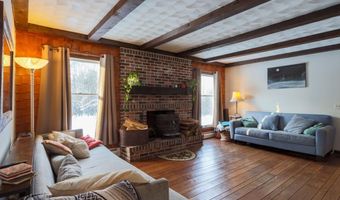 137 China Rd, Albion, ME 04910