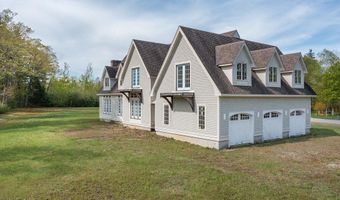 5 Liberty Ln, Barrington, NH 03825