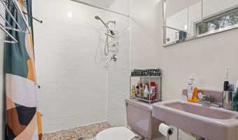 27 Adams Rd, Bloomfield, CT 06002