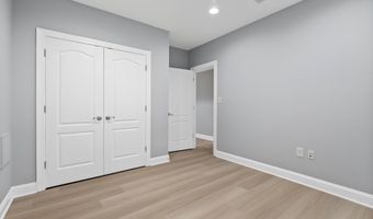 7119 BARRY Rd, Alexandria, VA 22315