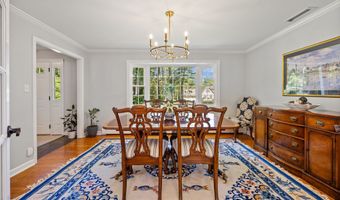 475 Riverside Dr, Cheshire, CT 06410