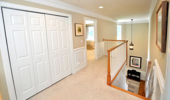 11 Templeton Ct 11, Avon, CT 06001
