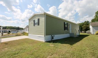 42 Silvermead Dr, Freehold, NJ 07728