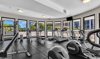 20515 E Country Club Dr 2048, Aventura, FL 33180