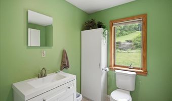 405 Old W Rd, Arlington, VT 05250