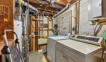 4712 SPRINGBROOK Dr, Annandale, VA 22003