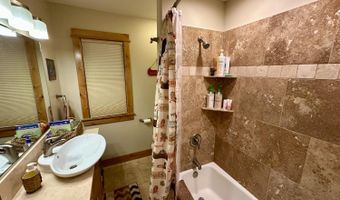1428 Meadow Dr, Arnold, CA 95223