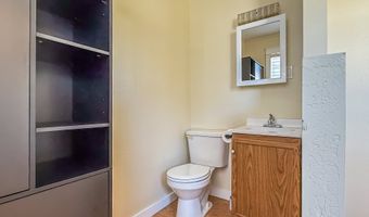 520 5TH St, Bandon, OR 97411