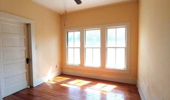 105 5th St, Abbeville, LA 70510