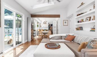 9 Kiki Cir, Cranston, RI 02921