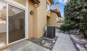 8015 E Snowberry Ln, Anaheim, CA 92808