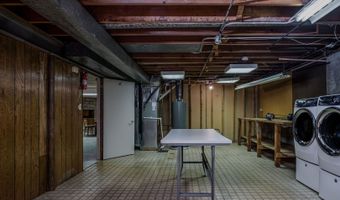 104 Lakewood Dr, Antioch, IL 60002