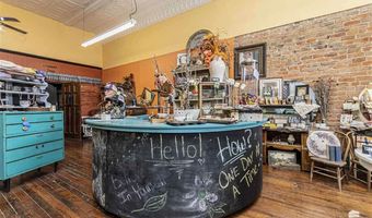 318 N Broadway St, Abilene, KS 67410