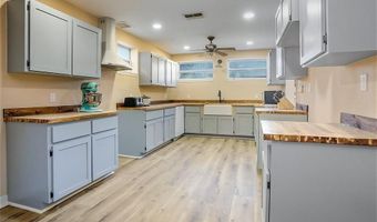 1720 SW 22nd Pl, Bell, FL 32619