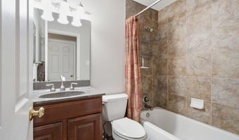 893 Oklahoma Ave, Ballwin, MO 63021