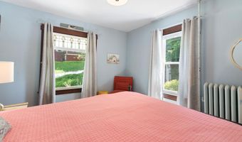 39 Locust St, Brattleboro, VT 05301