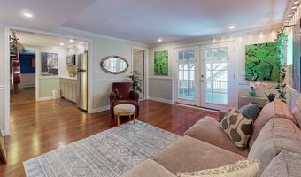 42 Wedgewood Dr, Danbury, CT 06811