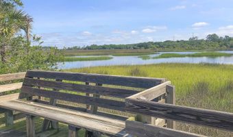 1396 MAIN St, Atlantic Beach, FL 32233