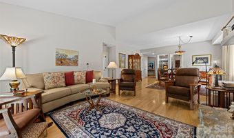 4 Governors Way, Asheville, NC 28804