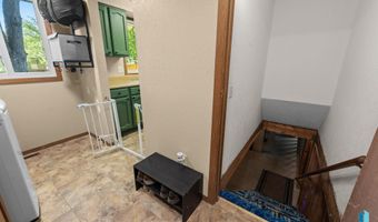 404 Jefferson Dr, Alcester, SD 57001