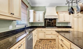 769 Mclane Ln, Biloxi, MS 39532