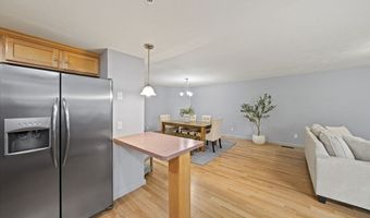 305 Rembrandt Way 305, Abington, MA 02351