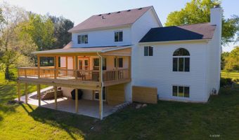 8047 Lavelle Rd, Athens, OH 45701