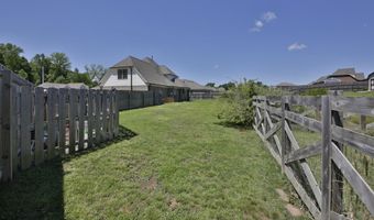 402 S CHINKAPIN Dr, Atoka, TN 38004
