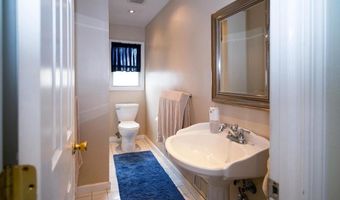6 S BELL Rd, Bellmawr, NJ 08031