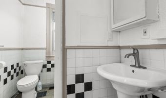 2913 E BALTIMORE St, Baltimore, MD 21224