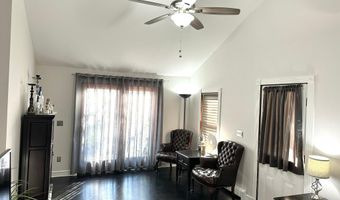 19 CENTER St, Barnegat, NJ 08005